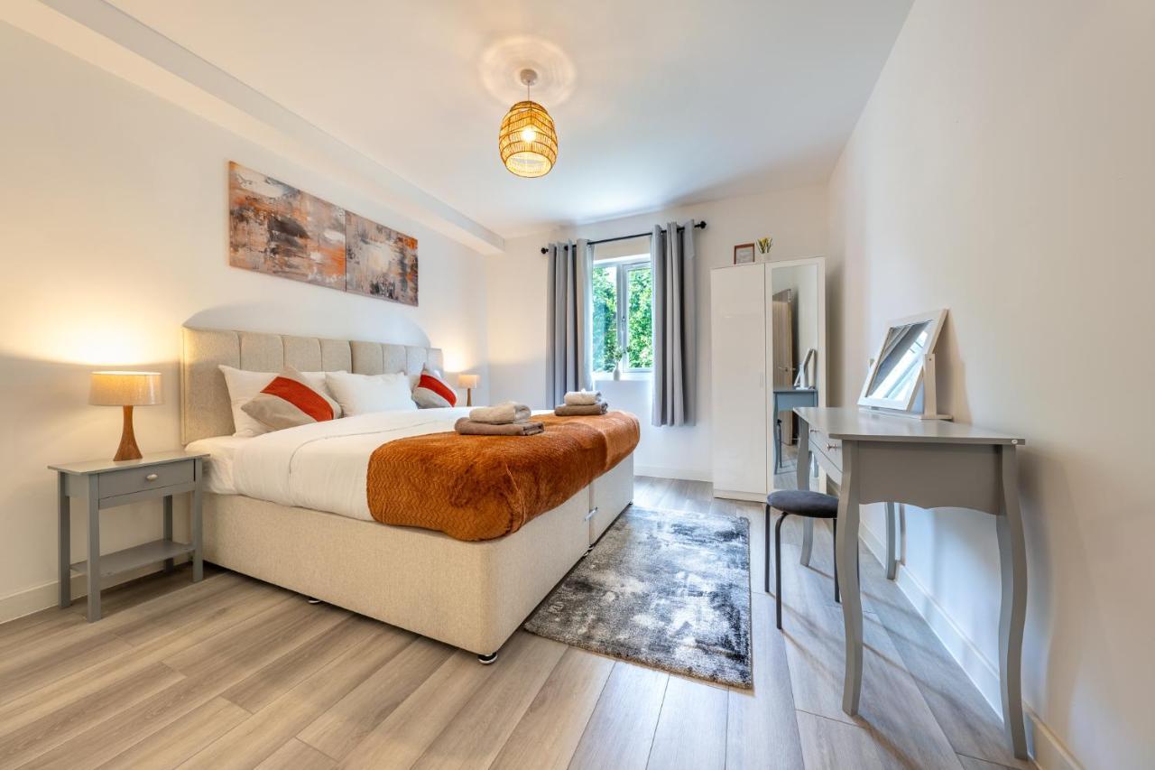 Apartment Ashview 6 - Heathrow - Windsor - Free Parking *